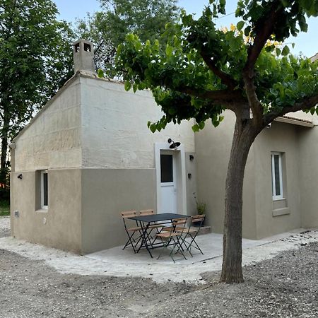 Mazet En Campagne Apartment Arles Bagian luar foto